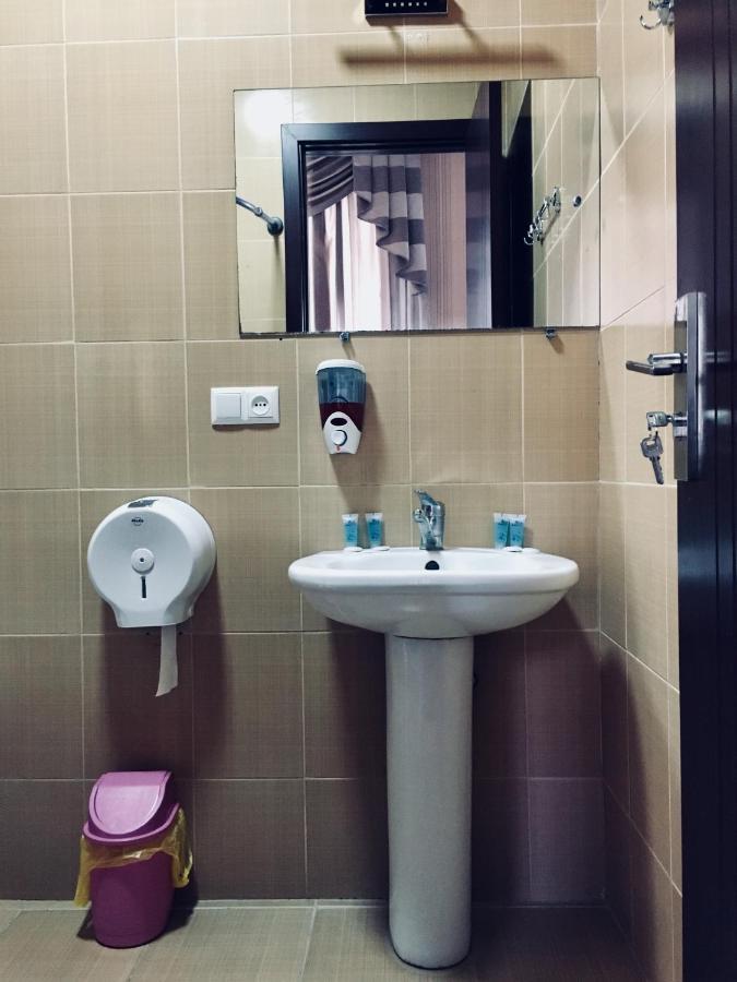 Hotel Nice 트빌리시 외부 사진